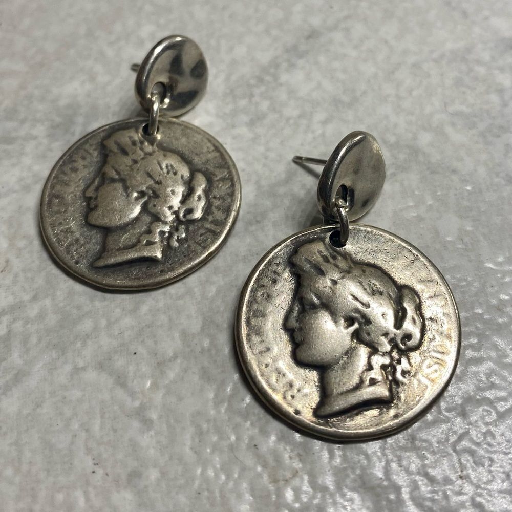 Vidda Óbol Drop Earrings - Picture 2 of 3
